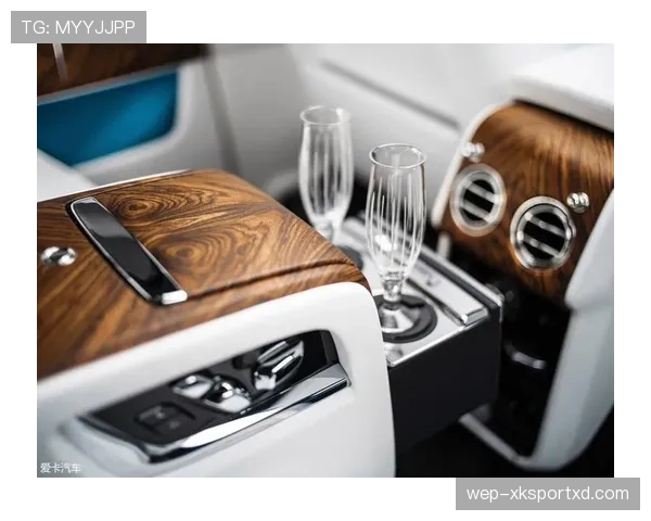 库里家早餐桌上的金表比我钱包还贵这事儿谁能信？