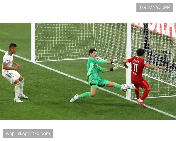 库尔图瓦与阿利松：门线扑救与出球组织风格对比