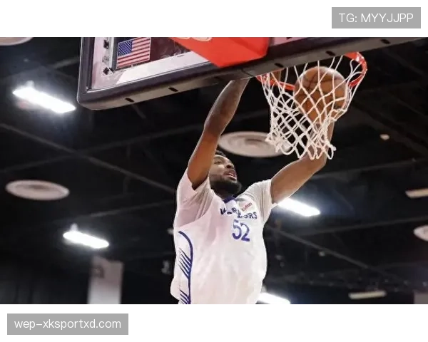 弗朗西斯突破创造分球优势显著提升球队进攻效率